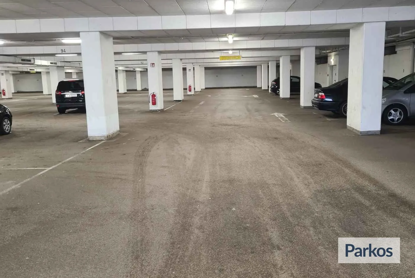 Parkoa Tiefgarage - Parken Flughafen Stuttgart - picture 1